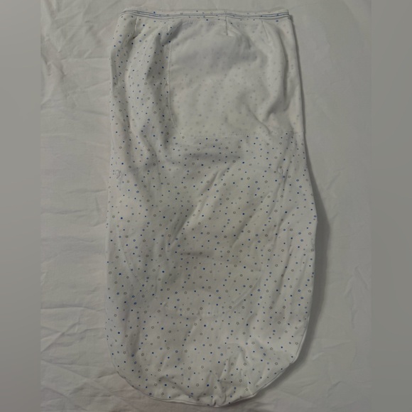 Nested Bean White and Blue Swaddle, 0-6 months - Picture 4 of 4